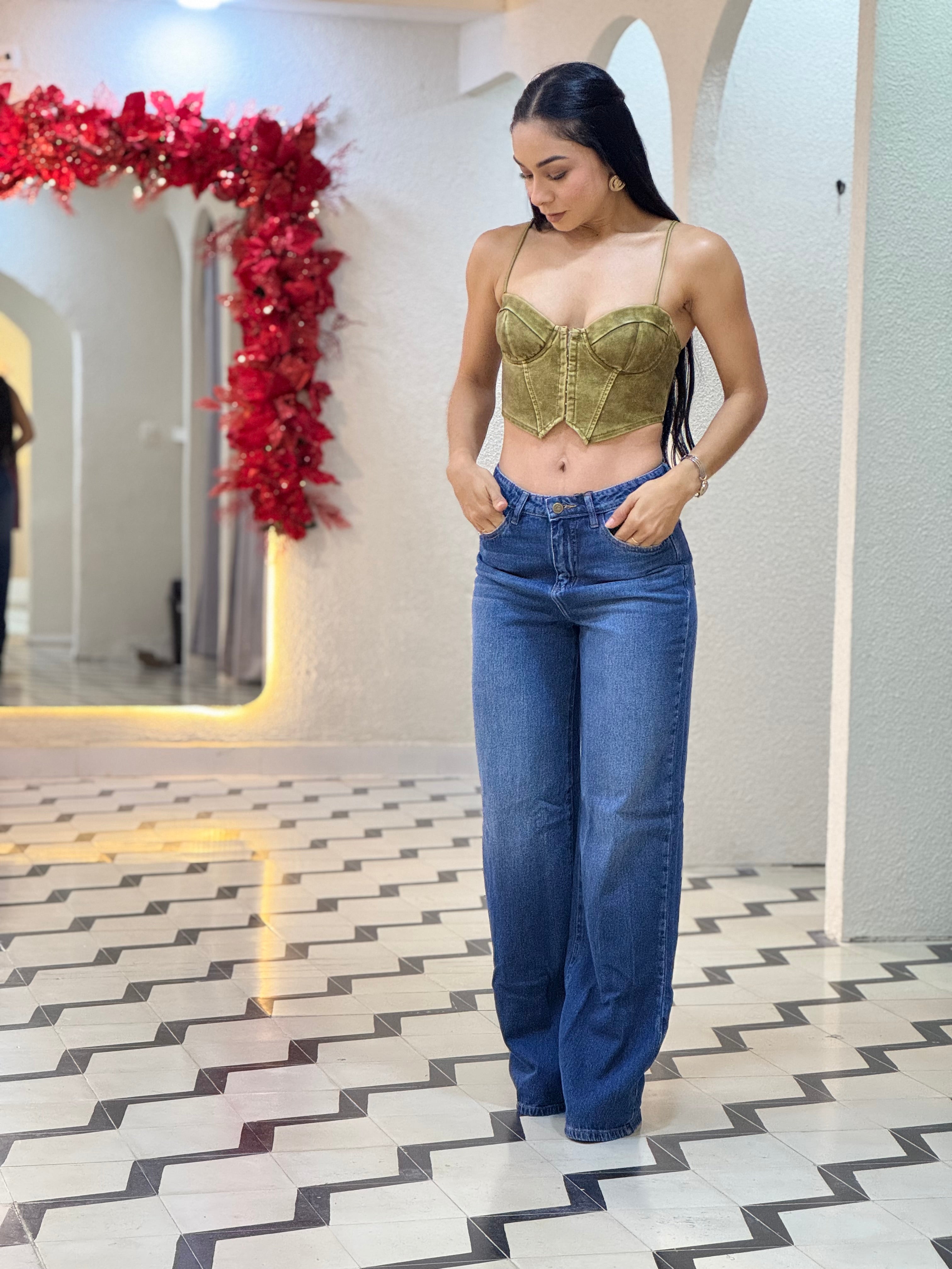 corset Café – Estilo Ajustado y Moderna Silueta