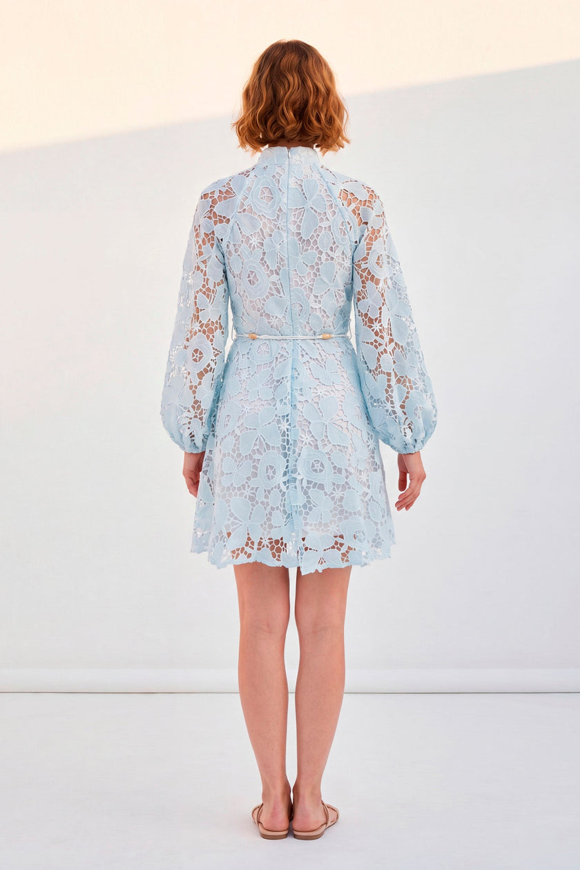 Vestido Celeste · Mini Encaje Azul Cielo · Manga Globo + Cuello Alto