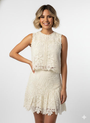 Conjunto blanco de encaje — top + falda